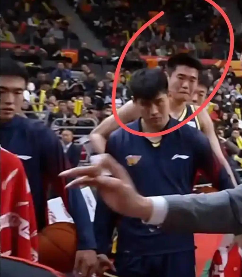 开云官网-破案了,王洪泽被杜锋骂哭真因曝光,和徐杰无关,教练恨铁不成钢