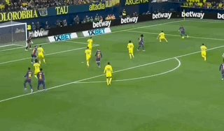 开云app-【西甲】拉菲+亚马尔破门，巴萨2比0十人黄潜4分领跑