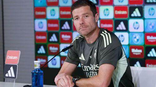 1757783833192062823.jpg 开云app-阿隆索:怀森不应被罚下 他本该只拿到一张黄牌