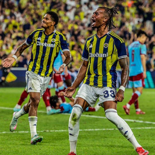 1755047237036095052.jpg 开云体育-穆里尼奥:阵容还不够,但我不会哭哭啼啼