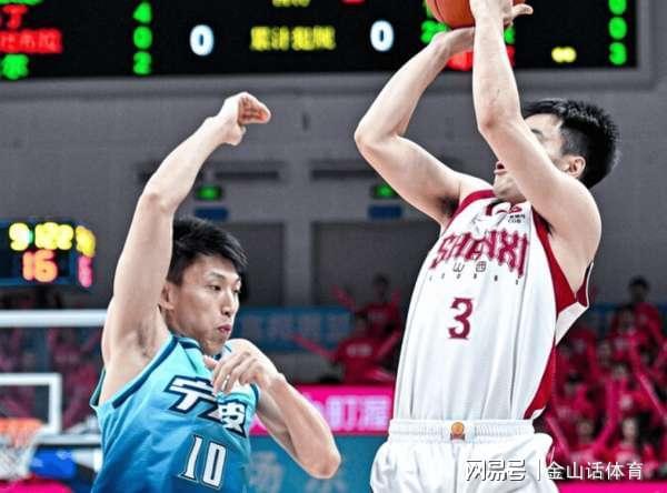 开云体育-太离谱了！2米22中锋0分0助，仅抢了1个篮板，在场上竟然防自己人