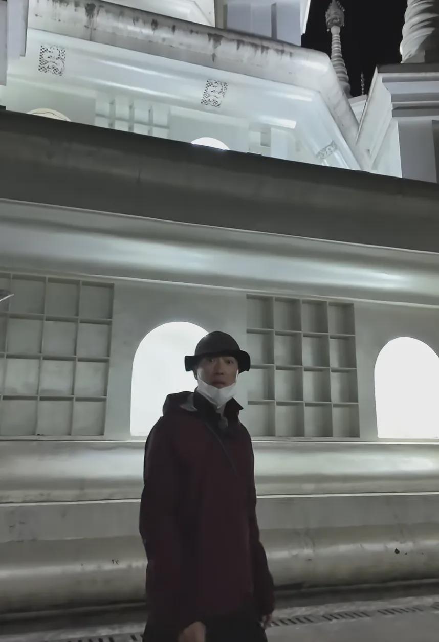 开云app-刘翔回应“移民”传闻,热搜第一