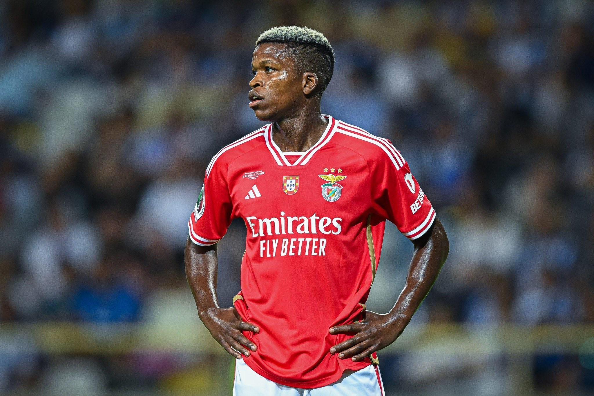 罗马诺:由于和皇马没谈妥,马赛想先租后买本菲卡中场路易斯