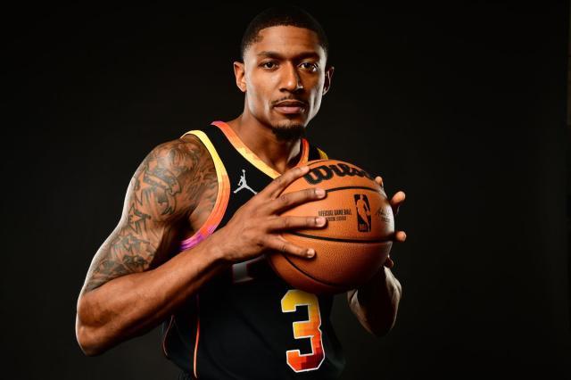 1690947102257095395.jpg 开云平台-【观察】比尔如何胜任控卫?太阳需要他化身库里