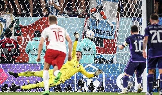 1670053223605074779.jpg 开云app-【观察】小组赛最佳阵容 3C镇守球门B费姆巴佩领衔