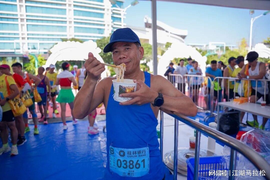 开云app-多么痛的领悟！马拉松关门时间少了15分钟