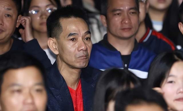 kaiyun-早日康复！越南队后卫韧带撕裂将伤停9个月：他父亲整夜难眠！