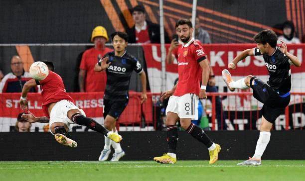 1662688680144094001.jpg 开云官网-林良锋:C罗状态不佳,曼联阵地战拉胯又吃裁判暗亏