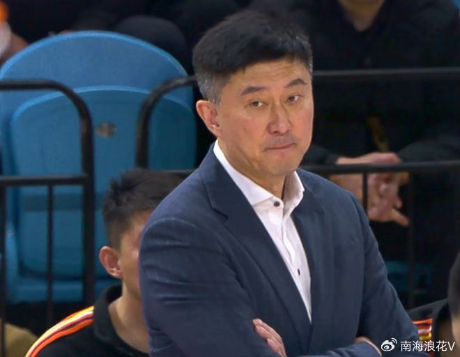 开云平台-2米26中锋,砍24分14板大号两双，完爆同曦内线， 球迷：杜锋怎么看？|广州队|南京同曦|加时赛|徐昕|郭昊文_新浪体育_新浪新闻