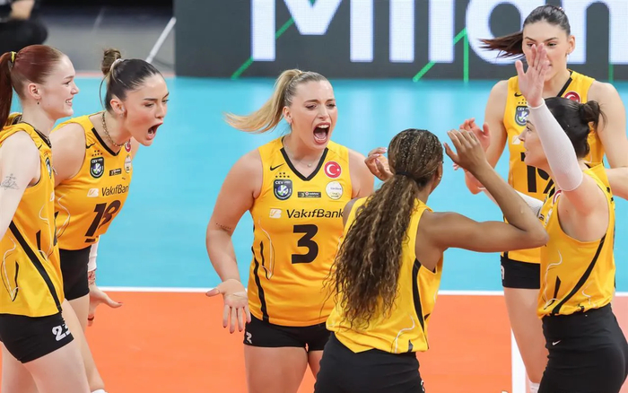 开云体育-米兰女排主场遭逆转，埃格努空砍38分，马尔科娃封神加冕MVP|AC米兰|瓦基弗银行|扣球|欧冠|比赛_新浪体育_新浪新闻