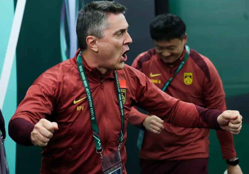 开云app-铁腕治军！安东尼奥带队2大奇招：禁外卖+屏蔽媒体，偷师邵佳一？