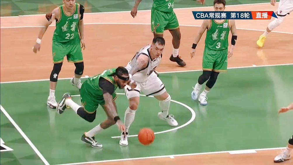 开云平台-山东男篮硬气！硬杠裁判争议，险胜辽宁男篮，高诗岩末节霸气12分