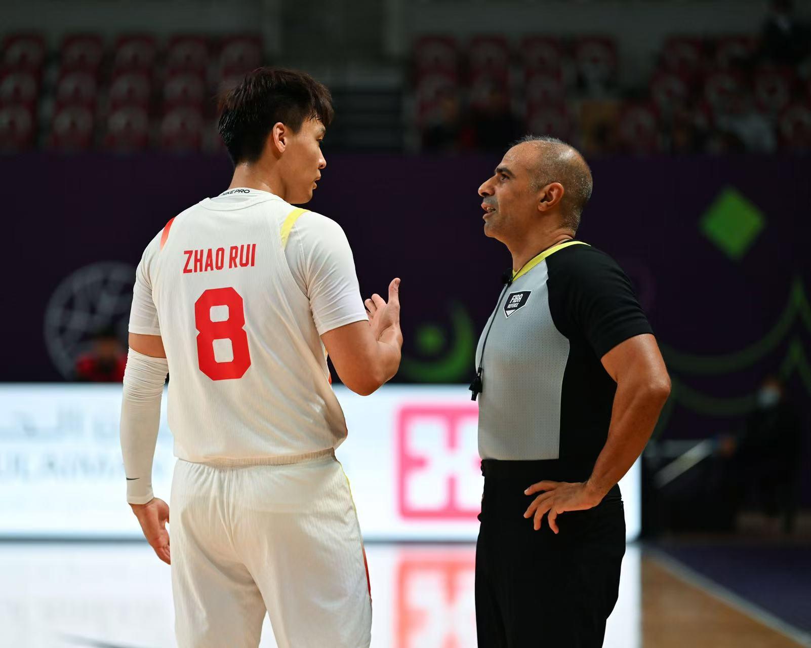 开云平台-中国男篮为何能逆转台北队？苏群点评一针见血！4人满分3人不合格