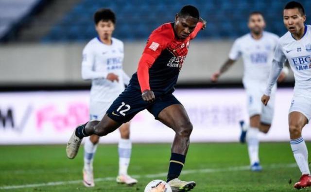 开云app-云指挥两个月后 J联赛的新外教终于到达球队主场