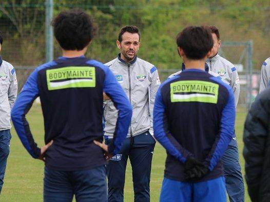 开云app-云指挥两个月后 J联赛的新外教终于到达球队主场