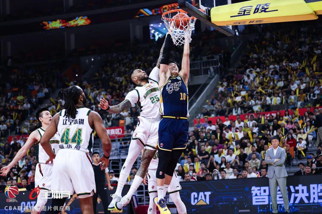 开云平台-付豪26分9板 鄢手骐17分 莫兰德21板6助攻 辽宁本钢客场89：73战胜深圳马可波罗